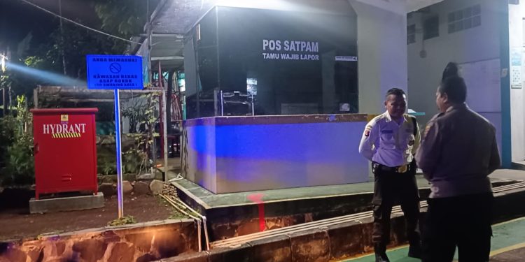 Cegah Aksi Perang Sarung, Polsek Plered Gelar Patroli Blue Light