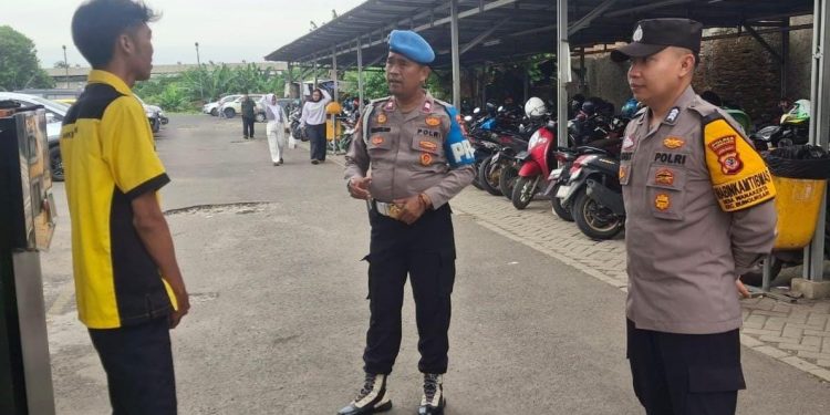 Polsek Bungursari Polres Purwakarta Laksanakan Patroli Siang ke Perbankan, Antisipasi Gangguan Kamtibmas