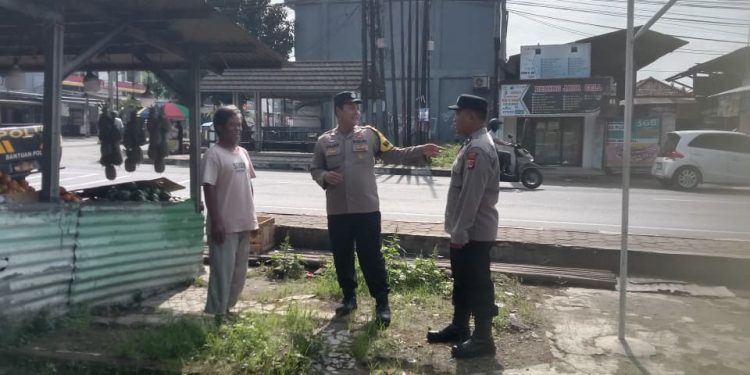 Polsek Bungursari Polres Purwakarta Gelar Patroli Siang ke SPBU, Bank hingga Area Parkiran