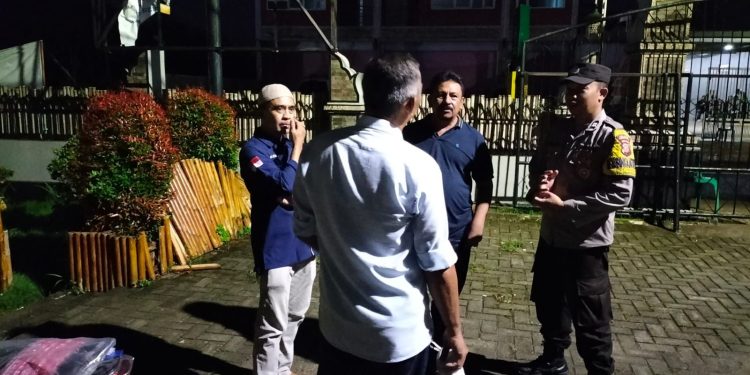 Polsek Bungursari Polres Purwakarta Tingkatkan Keamanan, Bhabinkamtibmas Beri Himbauan Saat Ronda Malam