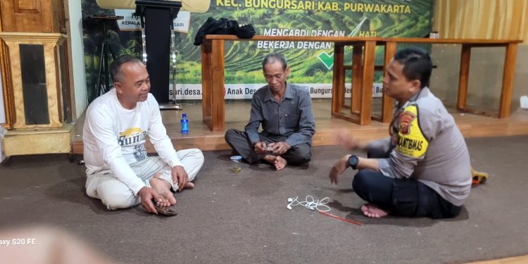 Polsek Bungursari Polres Purwakarta Perkuat Kamtibmas melalui Ronda Malam Bhabinkamtibmas