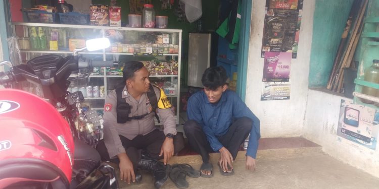 Sambang Warga Himbauan Kamtibmas Masyarakat Desa Mekarjaya Polsek Kiarapedes Polres Purwakarta 