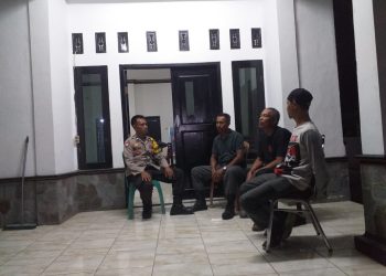 Ramadhan Penuh Kebersamaan, Bhabinkamtibmas Polsek Cibatu Tingkatkan Sambang Warga