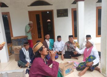 Jalin Silaturahmi, Bhabinkamtibmas Polsek Cibatu Gandeng Tokoh Agama Jaga Kondusifitas