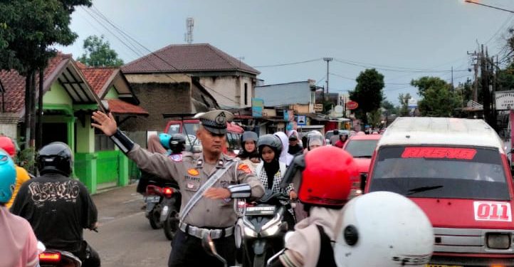 Gatur Lalin, Upaya Polsek Jatiluhur Ciptakan Kelancaran Arus Lalu Lintas