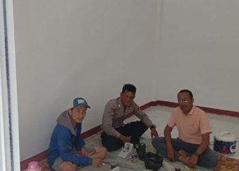 Sambang warga Bhabinkantibmas Polsek Kiarapedes