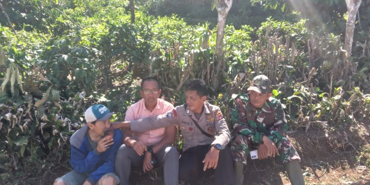 Sinergitas TNI–Polri Bhabinkantibmas Polsek Kiarapedes