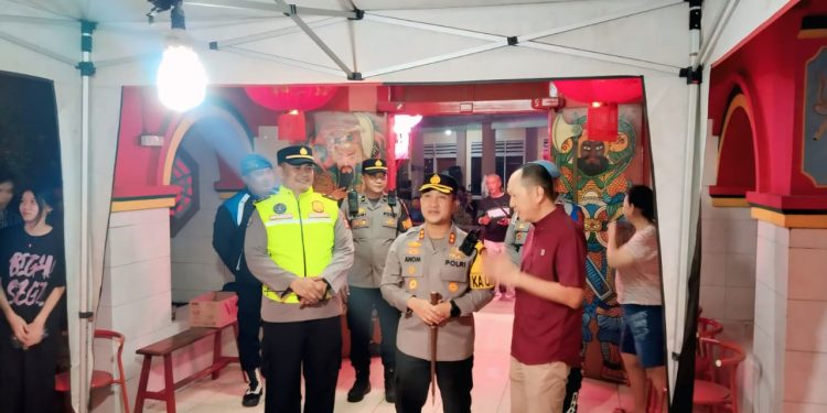 Pastikan Imlek Kondusif, Kapolres Purwakarta Pantau Vihara Budi Asih