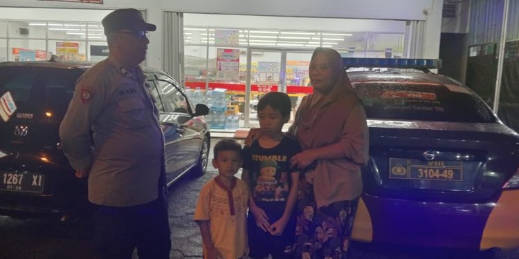 Tekan Gangguan Kamtibmas, Polsek Pasawahan Polres Purwakarta Tingkatkan Patroli Malam