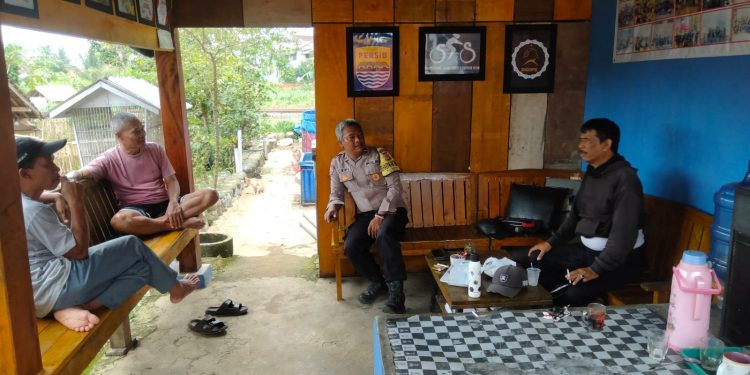 Silaturahmi Kamtibmas, Polsek Plered Sosialisasikan Hotline Pelayanan Polri 110
