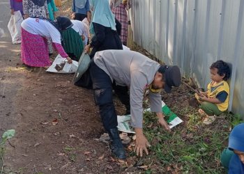 Suport Progam Pemerintah, Polsek Plered Ngosrek Bareng Warga