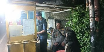 Bhabinkamtibmas Desa Galudra Intensifkan Patroli Malam, Antisipasi Kejahatan dan Premanisme terhadap PKL dan UMKM