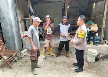 Sambang Warga Himbauan Kamtibmas Masyarakat Desa Taringgul landeuh Polsek Kiarapedes Polres Purwakarta