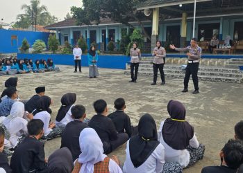 Cetak Generasi Tangguh Menuju Indonesia Emas, Satlantas Polres Purwakarta “Bedah” Kenakalan Remaja di Sekolah