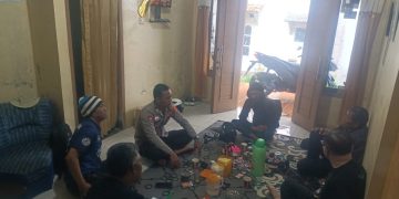 Humanis dan Responsif, Bhabinkamtibmas Polres Purwakarta Turun Langsung Jaga Kondusifitas Warga Mekarjaya
