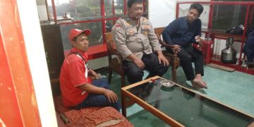 Bhabinkamtibmas Lebak Anyar Patroli Malam ke SPBU, Pastikan Keamanan dan Berikan Imbauan Kamtibmas