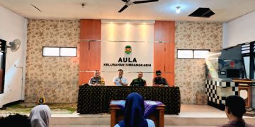 Perkuat Sinergitas, Bhabinkamtibmas Sindangkasih Hadiri Rapat Minggon dan Pelantikan Ketua RT/RW Baru