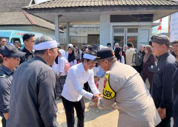 Dukung Progam Pemerintah Purwakarta, Polsek Plered Lakukan Pengamanan Gempungan Pelayanan Publik