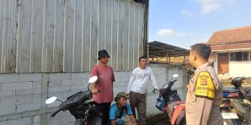 Bhabinkamtibmas Kok Sering Keluyuran di Desa? Rupanya Ini Tujuannya