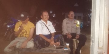 Bangun Kedekatan dengan Warga, Bhabinkamtibmas Polsek Bungursari Polres Purwakarta Laksanakan Sambang Malam