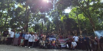 Wujud Dukung Progam Pemerintah, Polsek Plered Ikut Ngosrek Bareng Warga