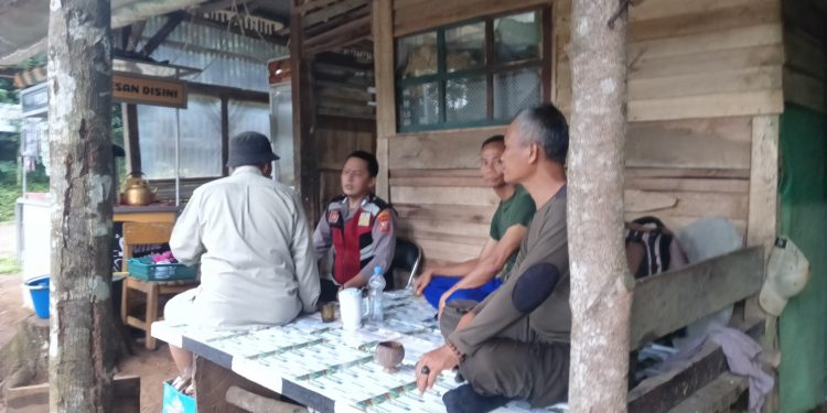 Bhabinkamtibmas Desa Gardu Aktif Sambang Warga, Perkuat Kedekatan dan Bangun Kesadaran Kamtibmas