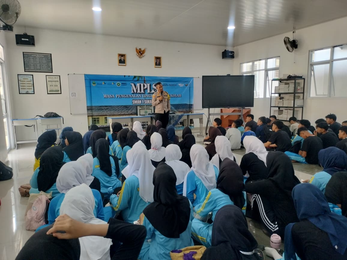 Kapolsek Sukasari Jadi Pemateri MPLS di SMAN 1 Sukasari, Bentuk Generasi Taat Hukum
