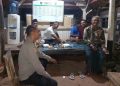 Sambang Malam Jadi Ruang Diskusi, Bhabinkamtibmas Polsek Cibatu Tampung Aspirasi Warga Desa Cikadu