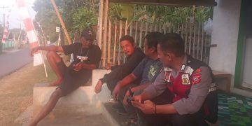 Bangun kepercayaan melalui dialog, Bhabinkamtibmas Polsek Kiarapedes serap aspirasi warga Desa Gardu