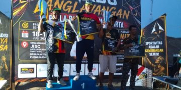 Polres Purwakarta Kawal Penutupan Turnamen Bupati Cup Ngadu Langlayangan, Ajak Masyarakat Lestarikan Budaya dengan Tetap Utamakan Keselamatan