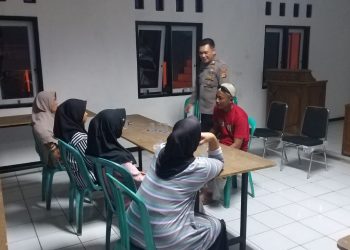 Perkuat Sinergi dengan Pemerintah Desa, Bhabinkamtibmas Desa Salamjaya Bangun Koordinasi Demi Pelayanan Masyarakat yang Optimal
