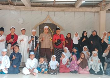 Bhabinkamtibmas Polsek Pasawahan Bekali Santri dan Santriwati Pondok Pesantren dengan Edukasi Bijak Bermedia Sosial
