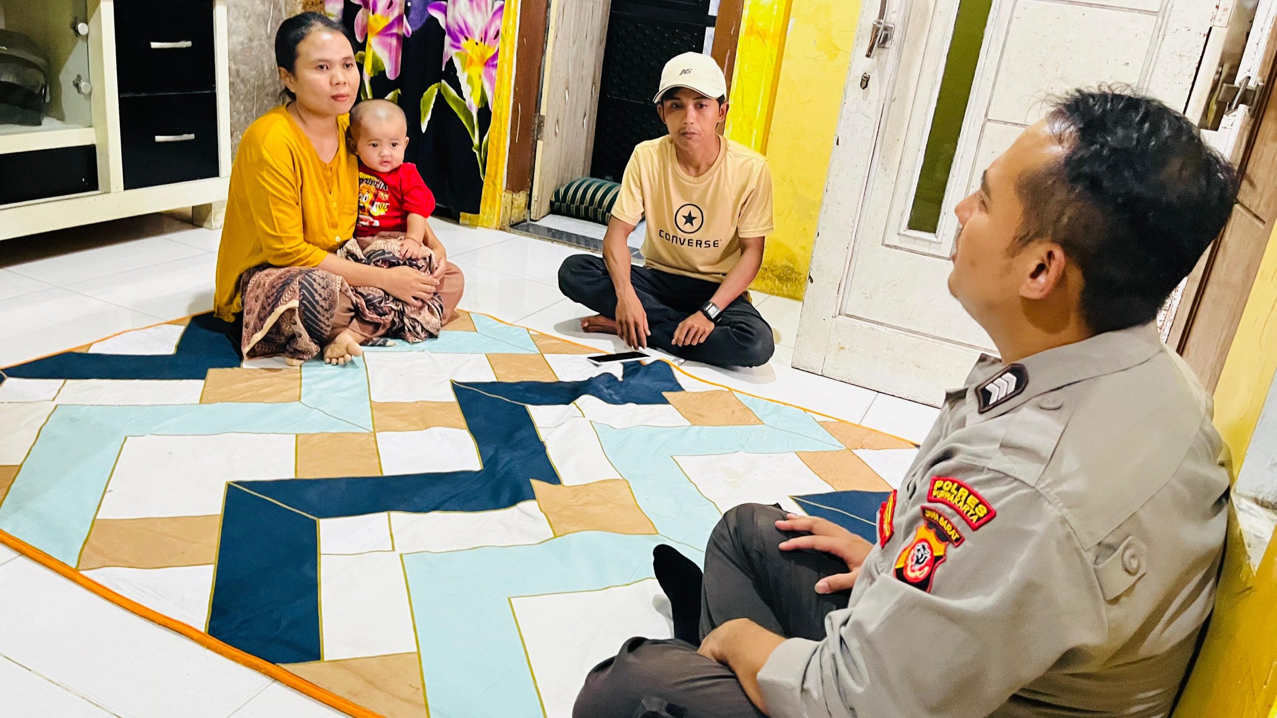 Dari Sambang hingga Kepedulian Warga, Polsek Plered Ajak Masyarakat Bersama Menjaga Keamanan Lingkungan