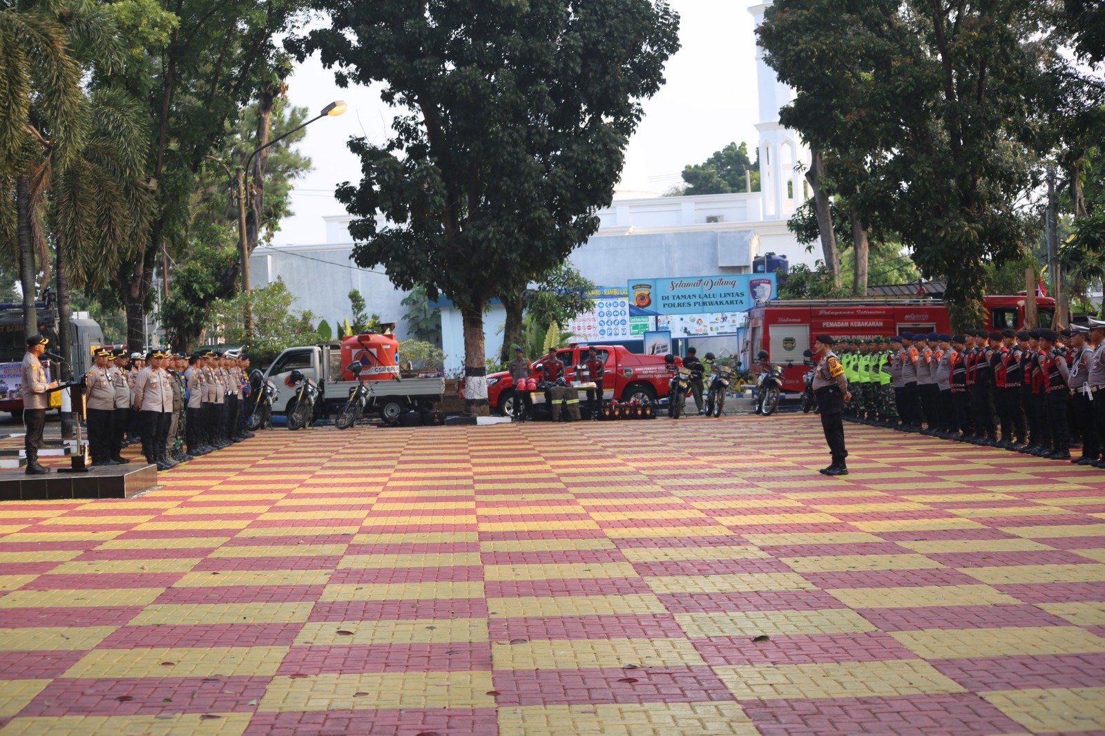 Hadapi Ancaman Karhutla, Kapolres Purwakarta Pimpin Apel Gelar Pasukan dan Peralatan