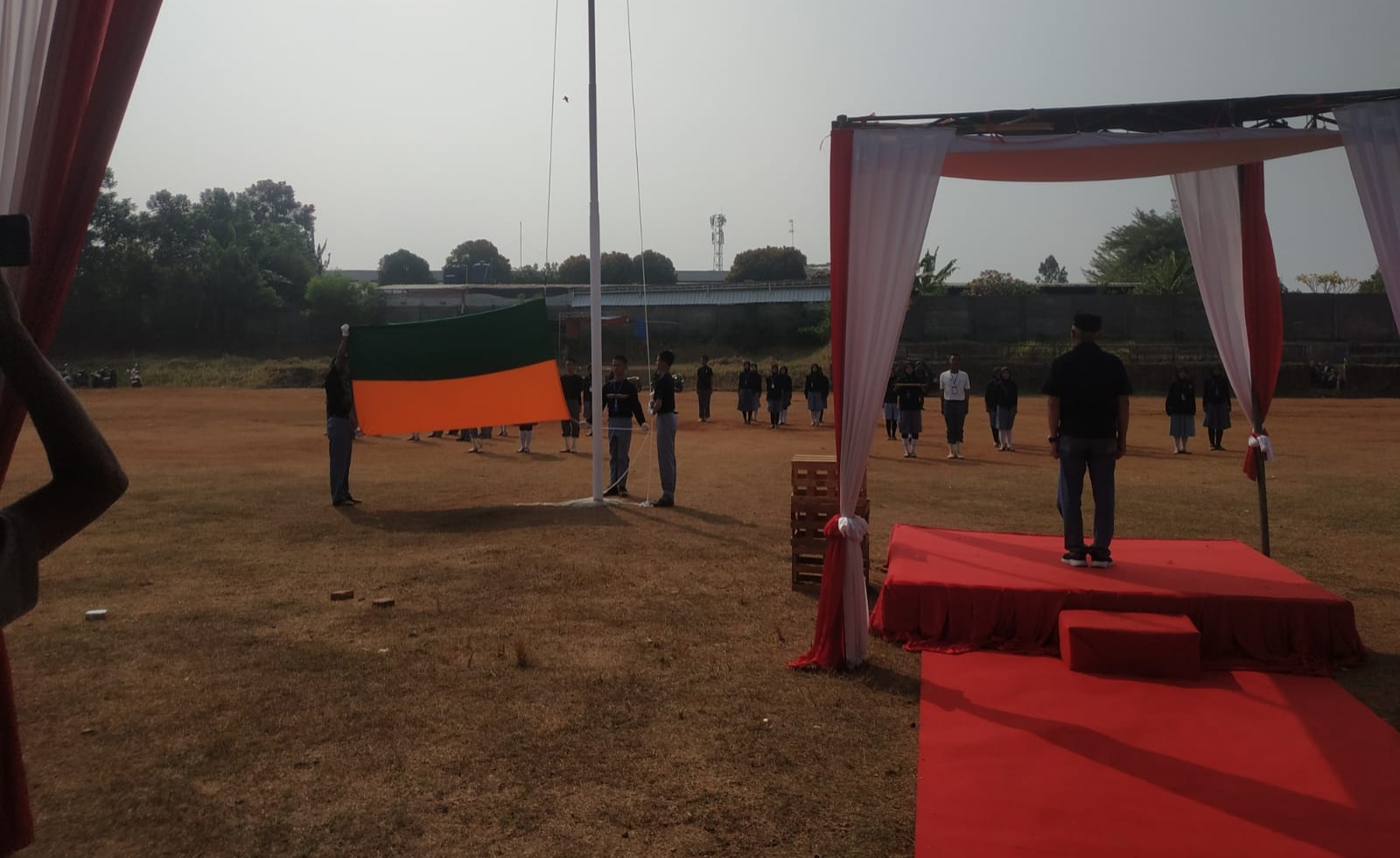 Jelang HUT RI ke-81, Polsek Jatiluhur Ikuti Gladi Bersih Upacara Pengibaran Bendera