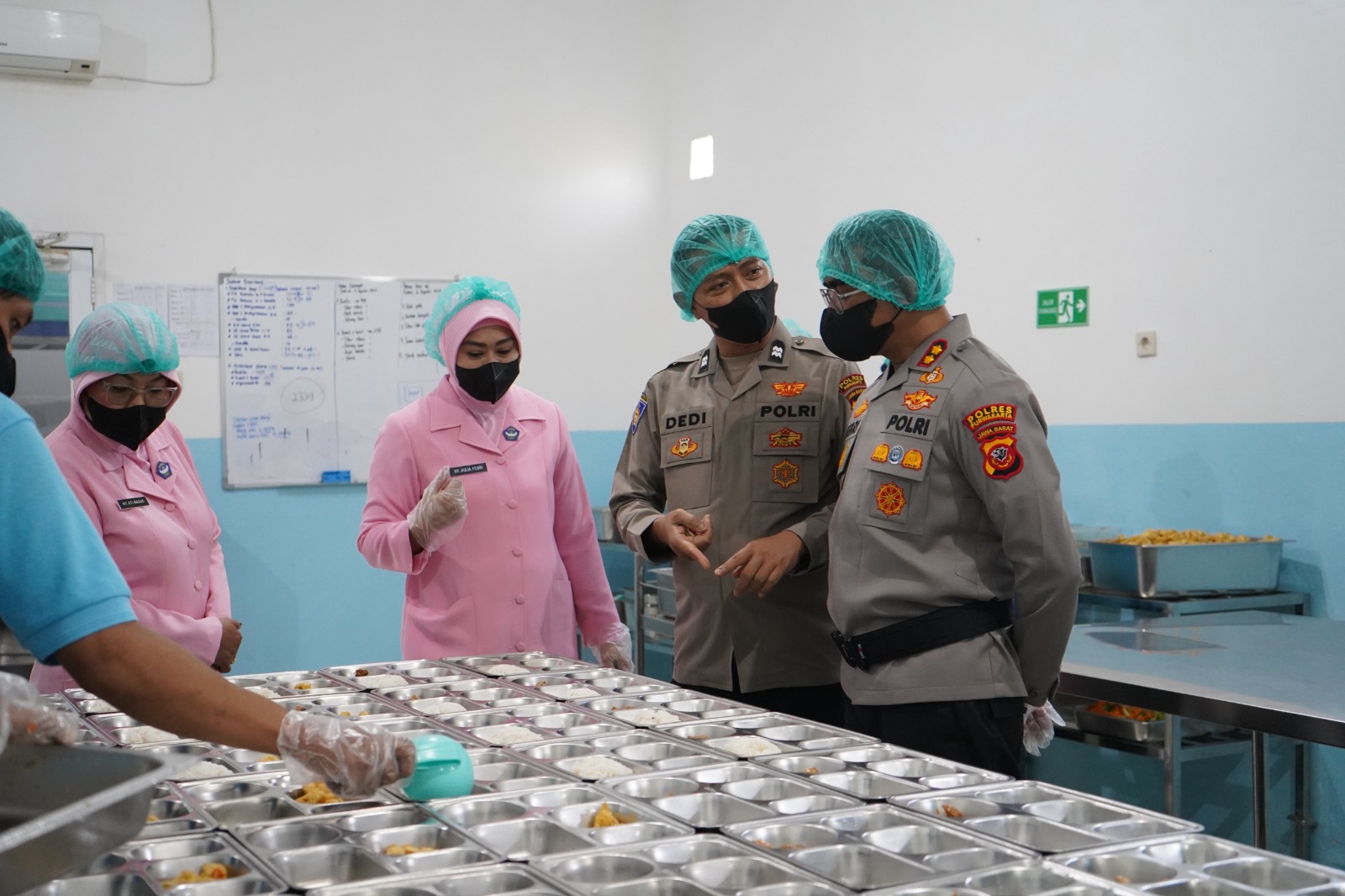 Kapolres Purwakarta Tinjau Dapur SPPG, Pastikan Standar Operasional dan Kualitas Menu Berjalan Optimal