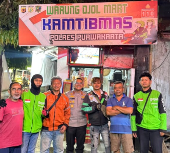 Kunjungi Warung Ojol Kamtibmas, Kapolres Purwakarta Sapa Driver Ojol dengan Gaya Humanis