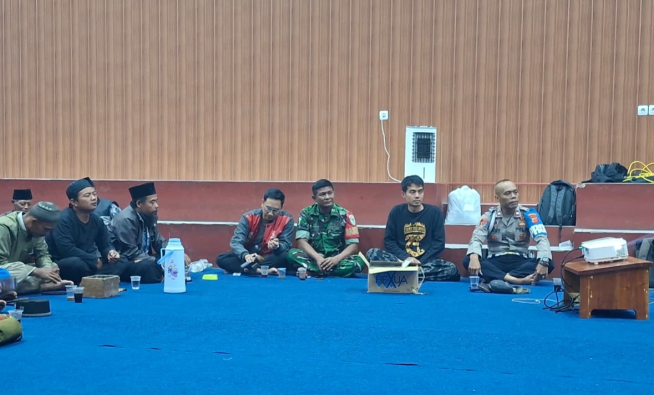 Bahas Kamtibmas dan Persiapan HUT RI, TNI-Polri Ajak Warga Meriahkan Kemerdekaan di Bojong