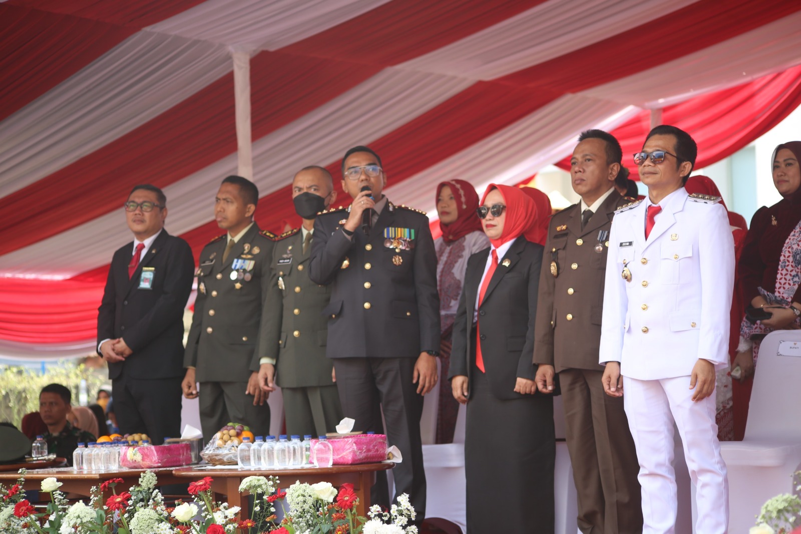 Semarak HUT ke-81 RI, Kapolres Purwakarta Bersama Forkopimda Hadir di Karnaval Mobil Hias