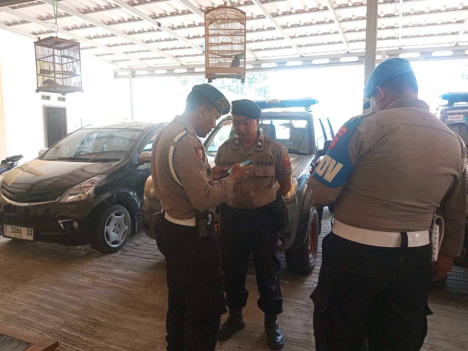 Bukan Sekadar Perangkat Komunikasi, Ponsel Personel Polsek Plered Turut Jadi Perhatian dalam Gaktibplin