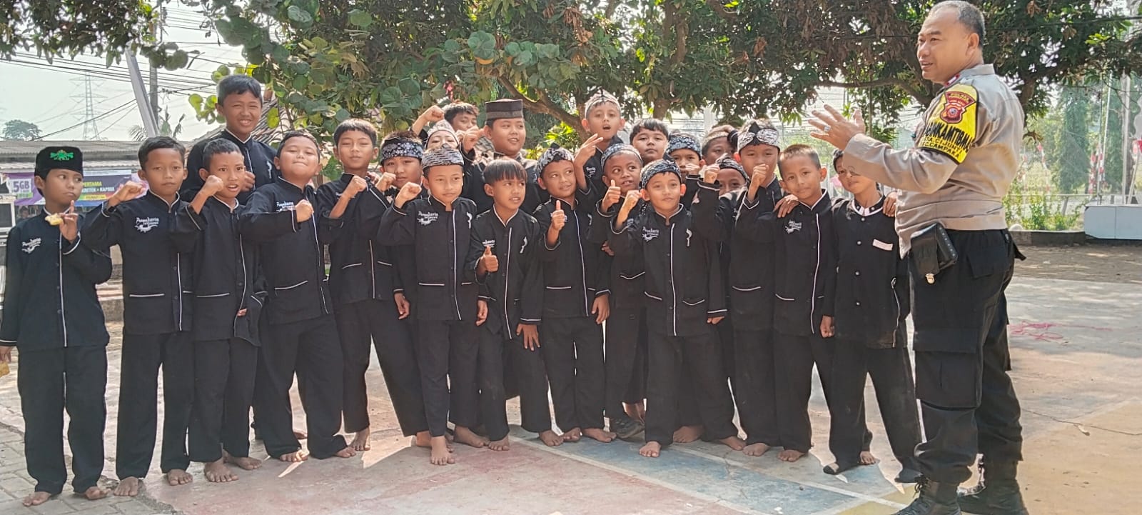 Polisi Sahabat Anak, Bhabinkamtibmas Polsek Campaka Edukasi Siswa SDN 3 Cijunti Cegah Bullying