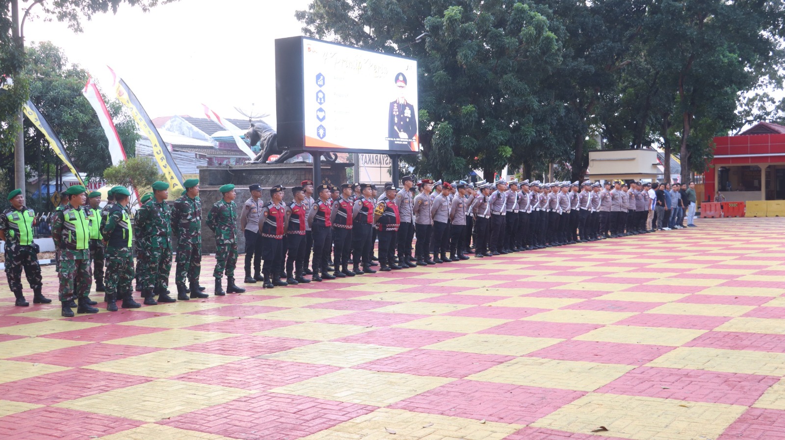 Kapolres Purwakarta Pimpin Apel Pengamanan Final Piala Presiden 2026, TNI-Polri Siap Jaga Kondusivitas