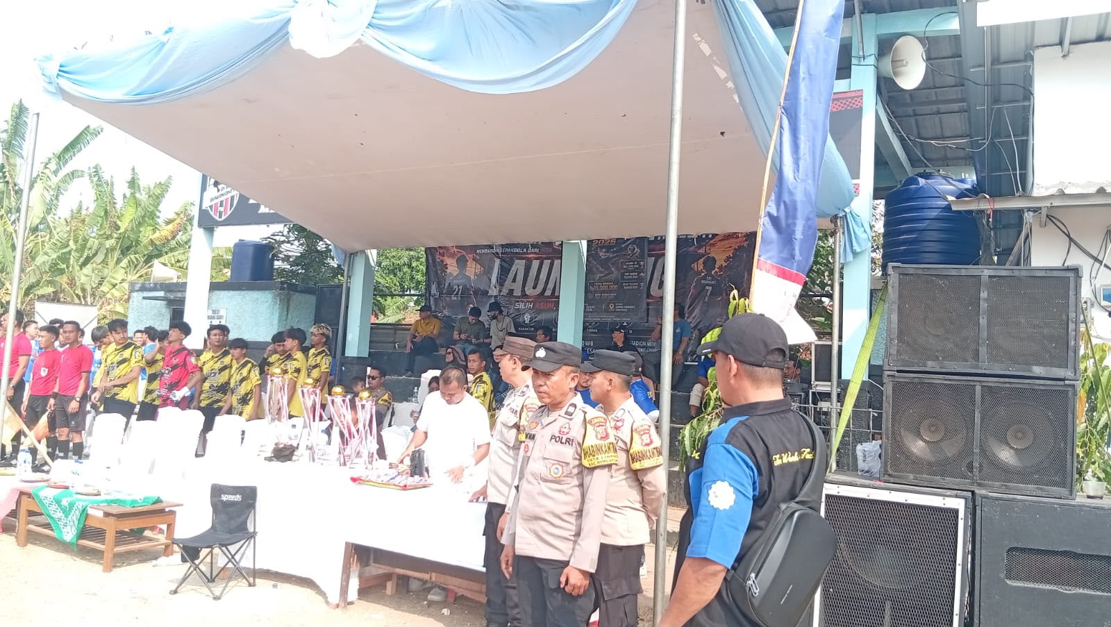 Jaga Ruang Positif Masyarakat, Polsek Bungursari Amankan Turnamen Sepak Bola di Cinangka