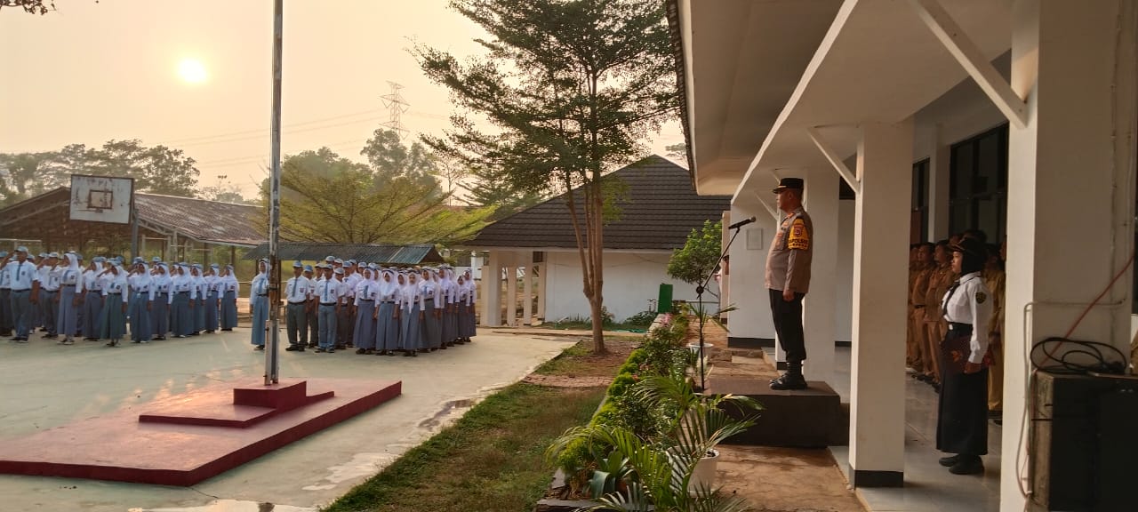Jaga Masa Depan Pelajar, Kapolsek Campaka Ajak Siswa Bijak Bergaul dan Cerdas Bermedia Digital