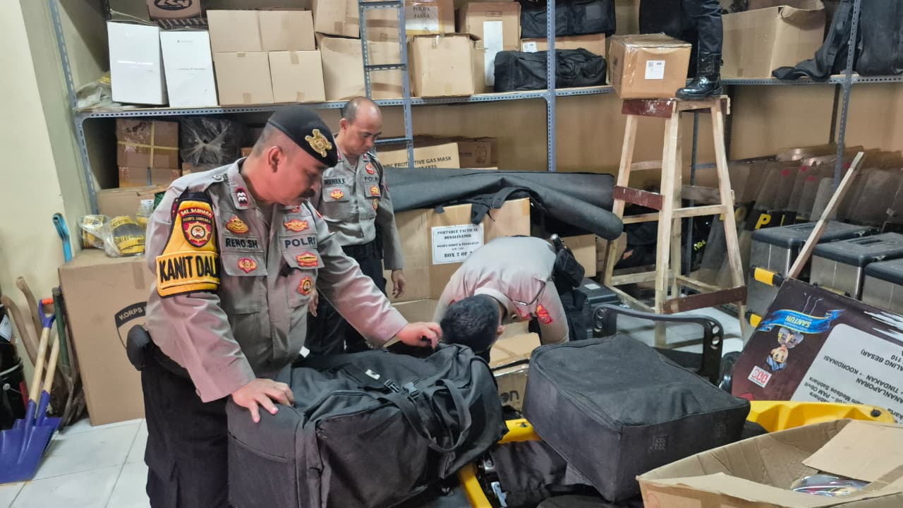 Jelang Apel Gelar Pasukan Karhutla, Dalmas Polres Purwakarta Pastikan Peralatan SAR Siap