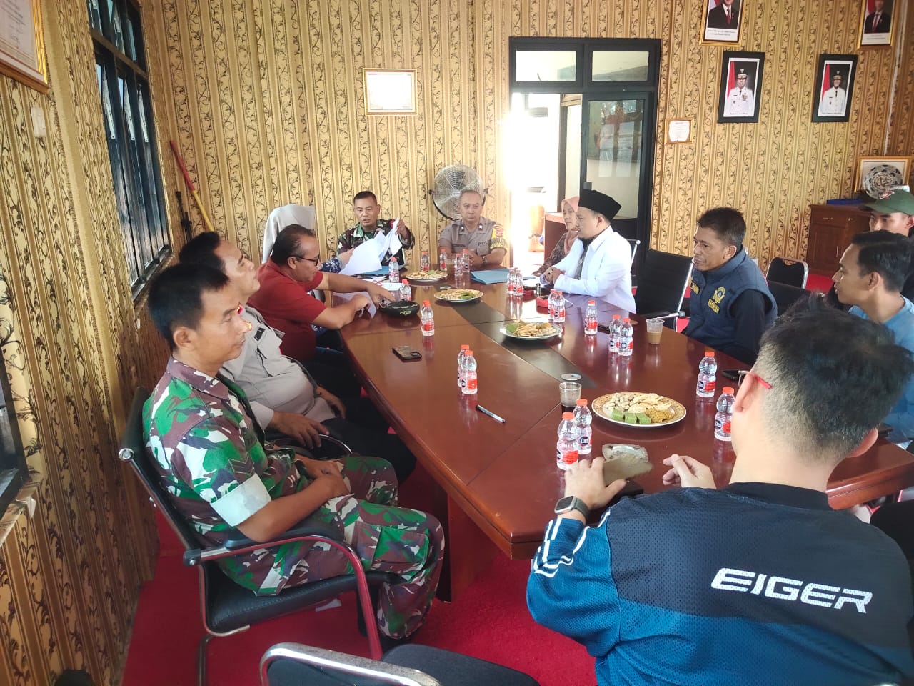 Jelang HUT RI ke-81, Polsek Plered Perkuat Sinergi TNI dan Pemerintah Kecamatan
