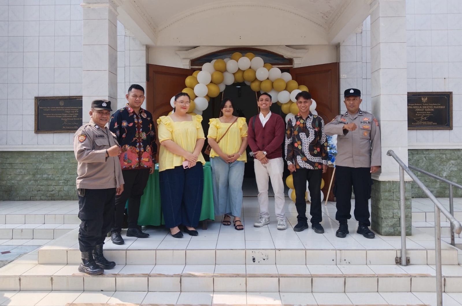 Minggu Pagi Tetap Nyaman Beribadah, Polsek Bungursari Hadir Jaga Suasana Kondusif di Gereja Pasundan Sadang