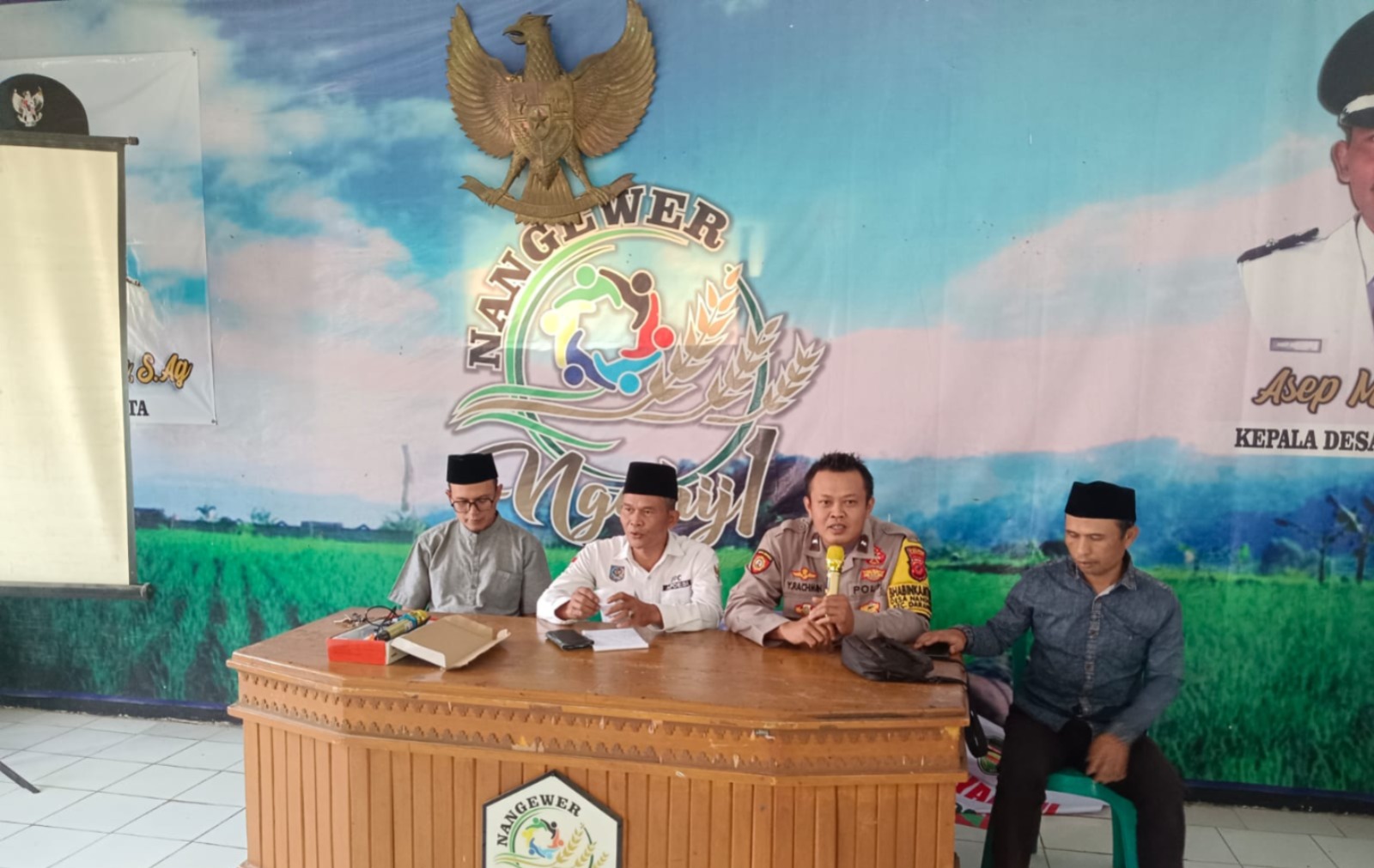 Jelang HUT RI ke-81, Polsek Darangdan dan Warga Kompak Siapkan Perayaan Kemerdekaan