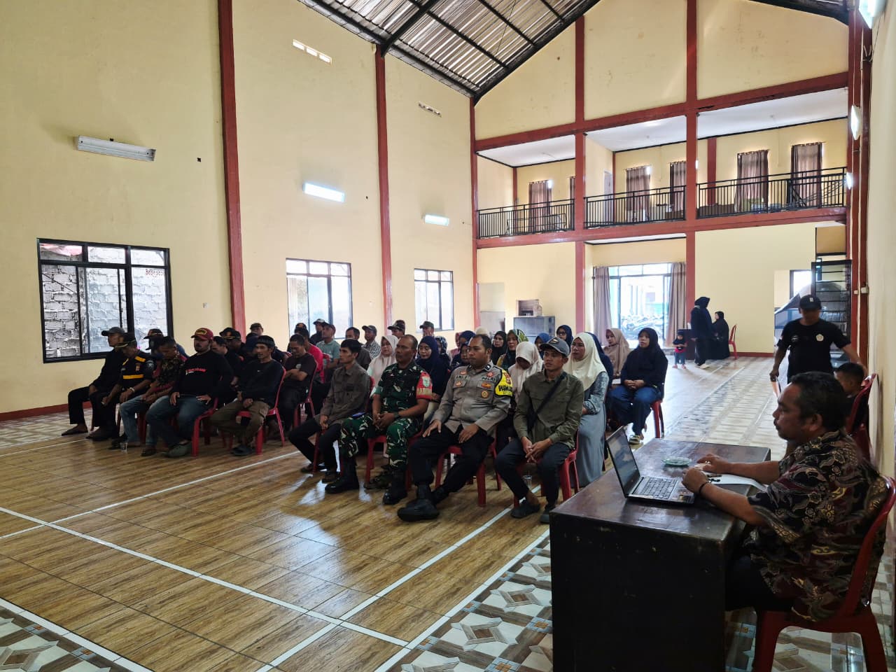 Bhabinkamtibmas Hadiri Musdes RKPDes Sukadami, Polri Dorong Pembangunan Desa yang Partisipatif