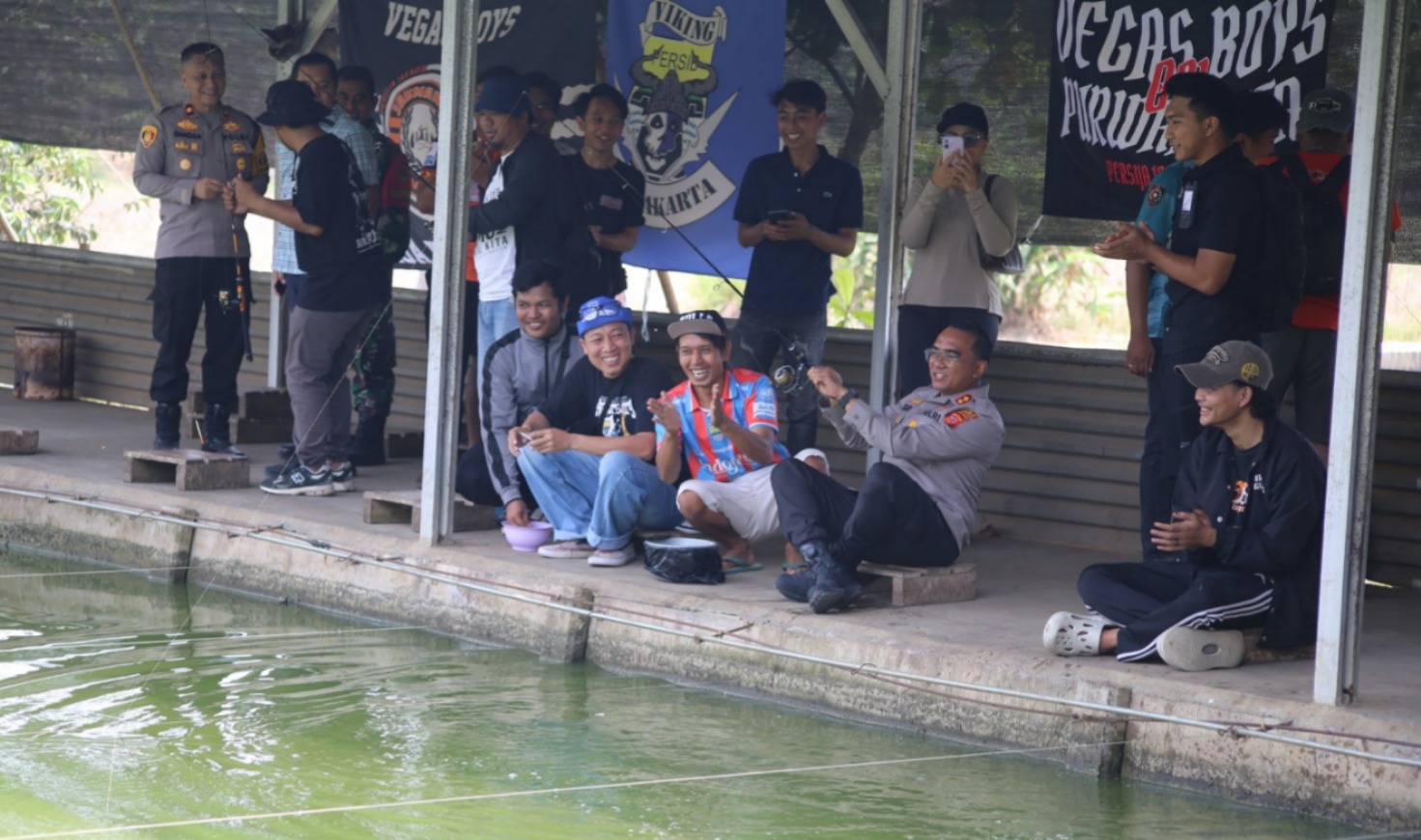 Mancing Bareng Satukan Viking dan The Jakmania, Kapolres Purwakarta Dorong Sportivitas dan Kamtibmas